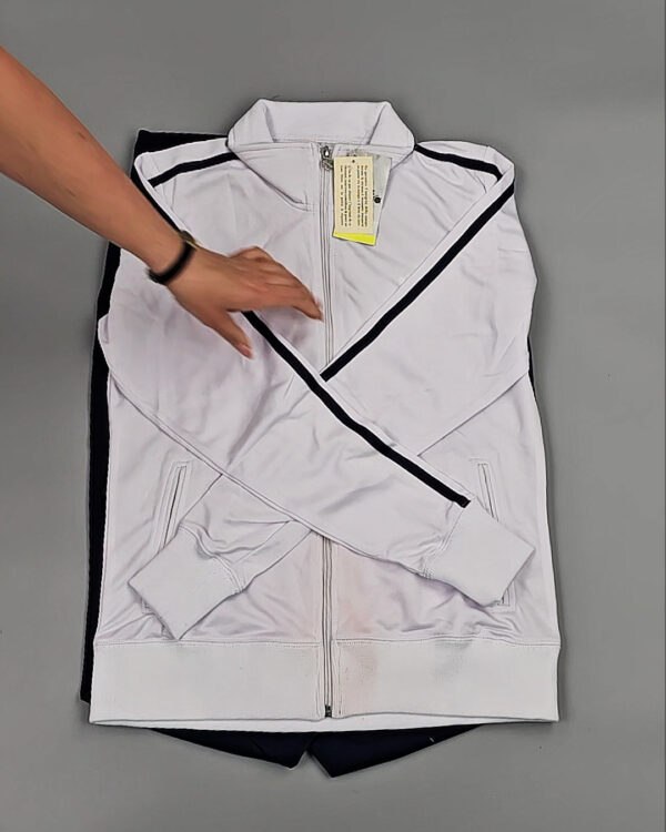 Фотография  109 - Спортивные костюмы  AD83#4 шт, ЛОТ №8637 оптом в Петропавловске-Камчатском и Камчатском крае