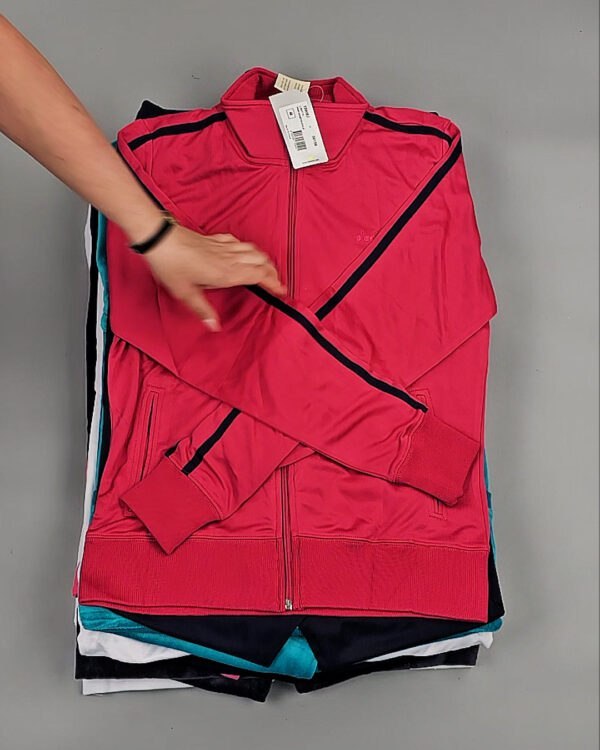 Фотография  552 - Спортивные костюмы  AD83#10 шт, ЛОТ №8639 оптом в Петропавловске-Камчатском и Камчатском крае