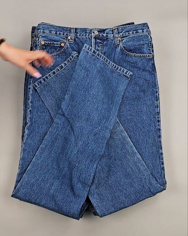 Фотография  597 - Джинсы LEVIS муж #6,2 кг, ЛОТ №8758 оптом в Петропавловске-Камчатском и Камчатском крае