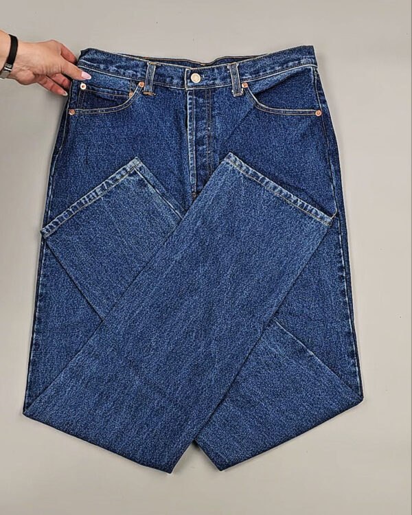 Фотография  139 - Джинсы LEVIS муж #6,3 кг, ЛОТ №8759 оптом в Петропавловске-Камчатском и Камчатском крае