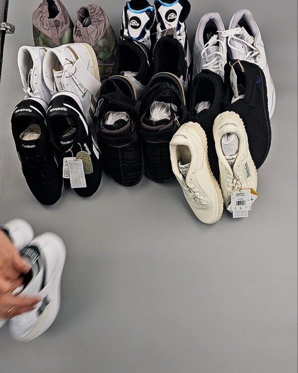 Фотография  560 - Кроссовки Reebok#23 шт, ЛОТ №8895 оптом в Петропавловске-Камчатском и Камчатском крае