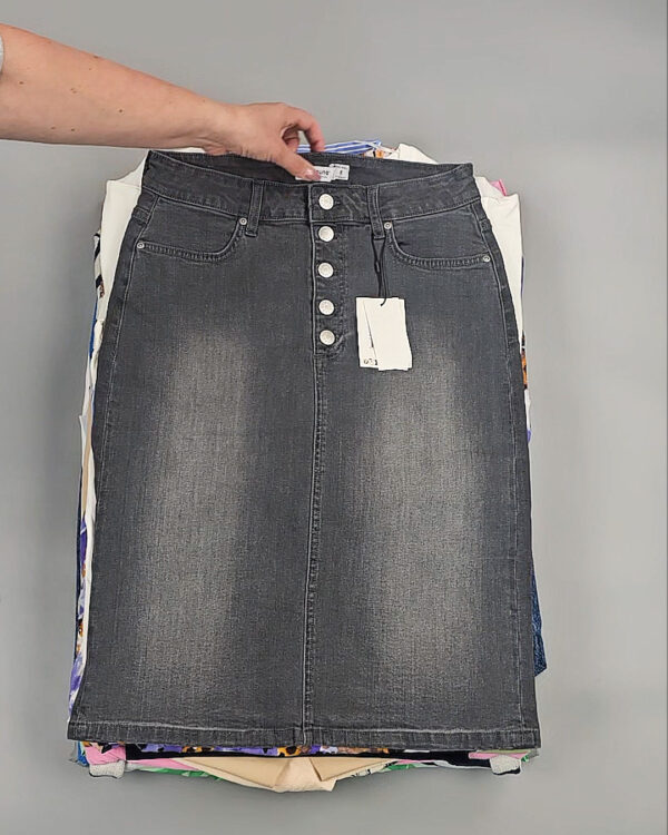 Фотография  142 - B.YOUNG Summer mix 045#17 кг оптом в Петропавловске-Камчатском и Камчатском крае