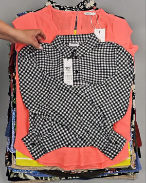 Фотография  589 - Блузки+Джемпера Bestseller Summer 045 B#8,5 кг, ЛОТ №9041 оптом в Петропавловске-Камчатском и Камчатском крае