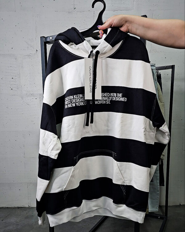 Фотография  880 - LACOSTE, CALVIN KLEIN, TOMMY HILFIGER, GUESS + 075#20 шт, ЛОТ №9072 оптом в Петропавловске-Камчатском и Камчатском крае