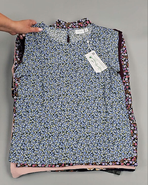 Фотография  270 - Блузки+Джемпера Bestseller Summer 045 B#8,5 кг, ЛОТ №9040 оптом в Петропавловске-Камчатском и Камчатском крае