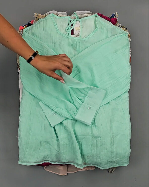 Фотография  880 - Блузки Корея 085#5 кг, ЛОТ СТ-9217 оптом в Петропавловске-Камчатском и Камчатском крае