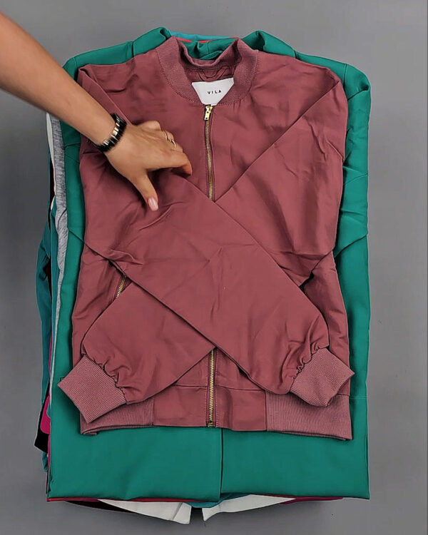 Фотография  674 - Толстовки+Верхняя одежда Bestseller Summer 045 B#7,2 кг, ЛОТ СТ-9323 оптом в Петропавловске-Камчатском и Камчатском крае