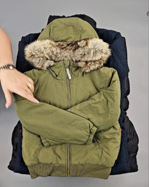 Фотография  939 - Верхняя одежда СТОК дети 065#10 кг, ЛОТ СТ-9343 оптом в Петропавловске-Камчатском и Камчатском крае