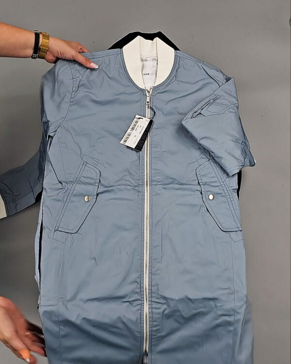 Фотография  194 - Верхняя одежда Корея 085#15 кг, ЛОТ № СТ-9249 оптом в Петропавловске-Камчатском и Камчатском крае