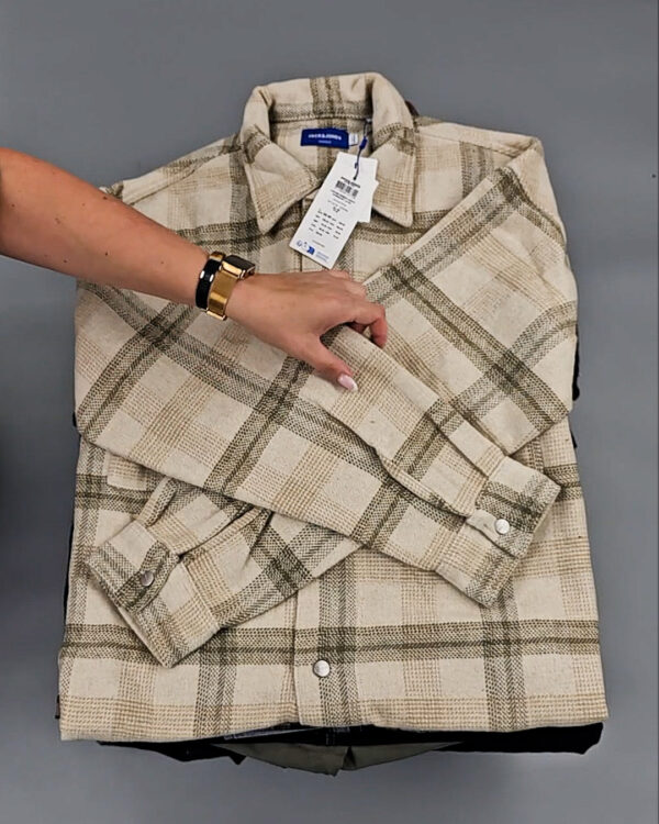 Фотография  216 - Мужской зимний микс JACK JONES, 20 кг, ЛОТ № СТ-9266 оптом в Петропавловске-Камчатском и Камчатском крае