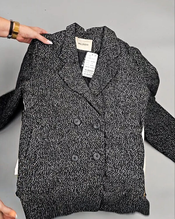 Фотография  906 - Верхняя одежда Корея 085#15 кг оптом в Петропавловске-Камчатском и Камчатском крае