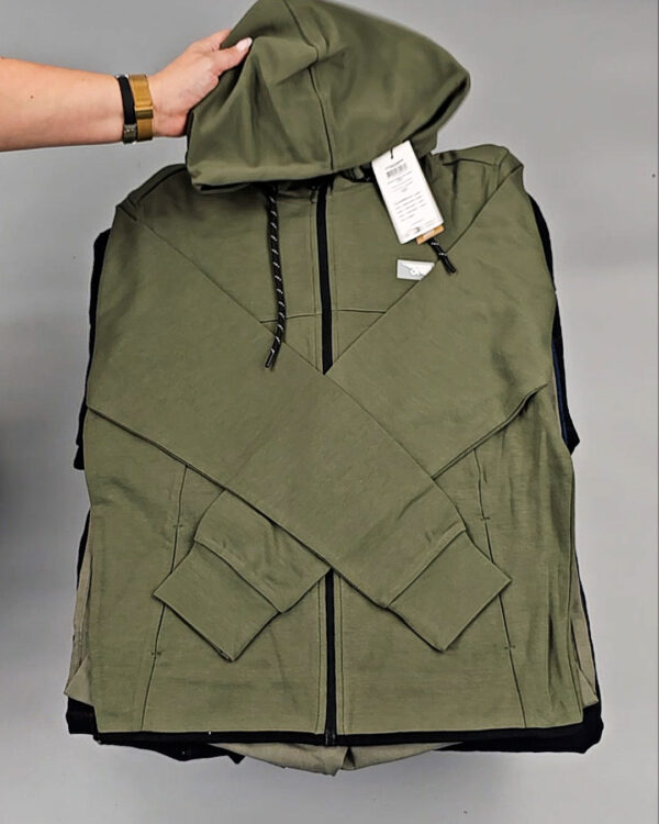 Фотография  213 - Мужской зимний микс JACK JONES, 20 кг, ЛОТ № СТ-9266 оптом в Петропавловске-Камчатском и Камчатском крае