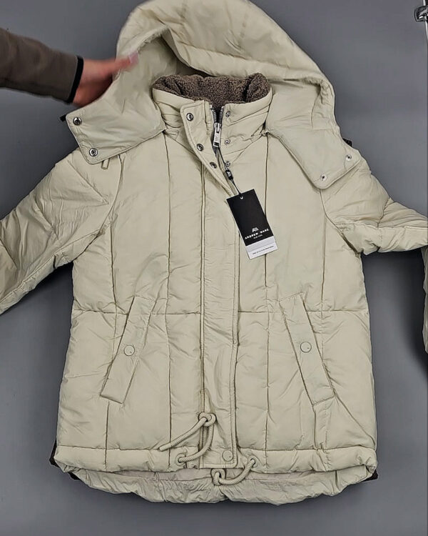 Фотография  319 - Верхняя одежда женская CAN 104#15 кг, ЛОТ СТ-9353 оптом в Петропавловске-Камчатском и Камчатском крае