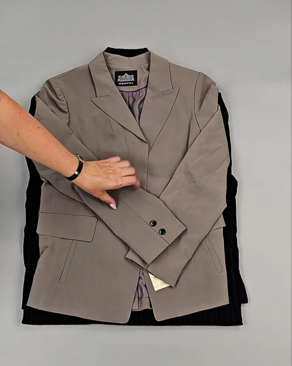 Фотография  778 - Жакеты Корея 085#10 кг, ЛОТ № СТ-9240 оптом в Петропавловске-Камчатском и Камчатском крае