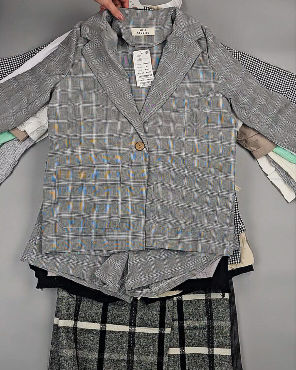 Фотография  493 - Комплекты жен Корея 085#5 кг, ЛОТ СТ-9572 оптом в Петропавловске-Камчатском и Камчатском крае