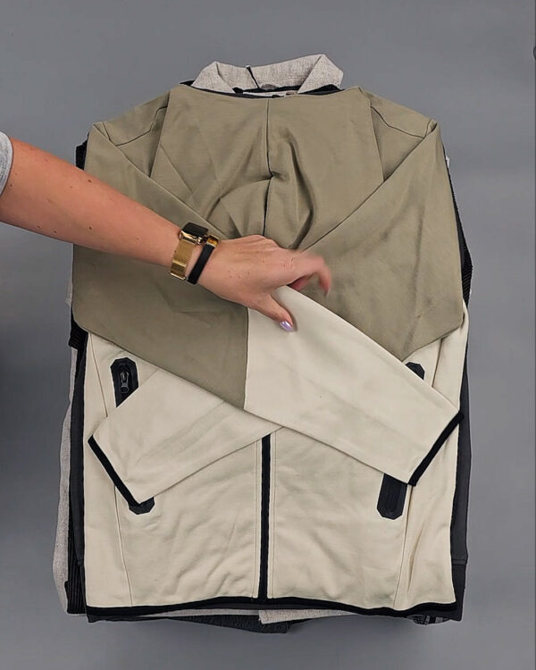 Фотография  700 - Мужской зимний микс JACK JONES, 20 кг, ЛОТ № СТ-9446 оптом в Петропавловске-Камчатском и Камчатском крае