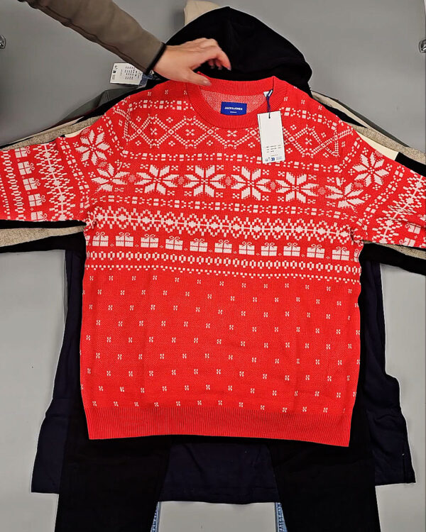 Фотография  807 - Мужской зимний микс JACK JONES, 20 кг, ЛОТ № СТ-9533 оптом в Петропавловске-Камчатском и Камчатском крае