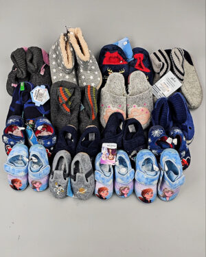 Купить Обувь домашняя дети СТОК 065#3,2 кг, ЛОТ СТ-9727 оптом в Петропавловске-Камчатском и Камчатском крае