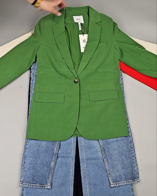 Фотография  895 - DK+Bestseller 085#16 кг, ЛОТ СТ-9952 оптом в Петропавловске-Камчатском и Камчатском крае