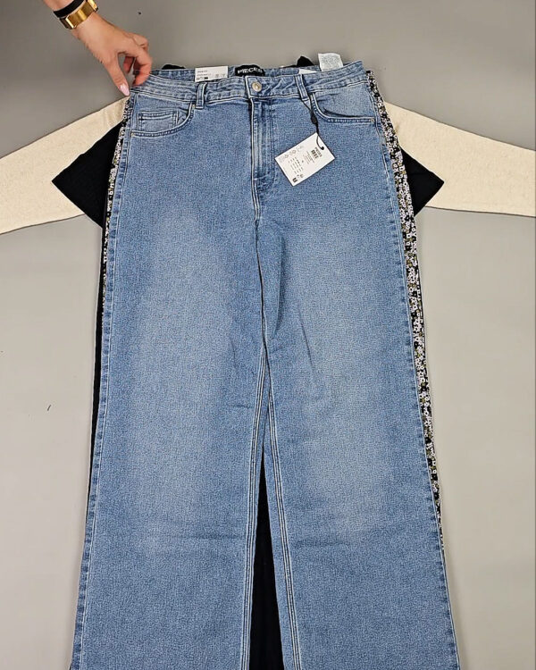 Фотография  799 - DK+Bestseller 085#16 кг, ЛОТ СТ-9952 оптом в Петропавловске-Камчатском и Камчатском крае