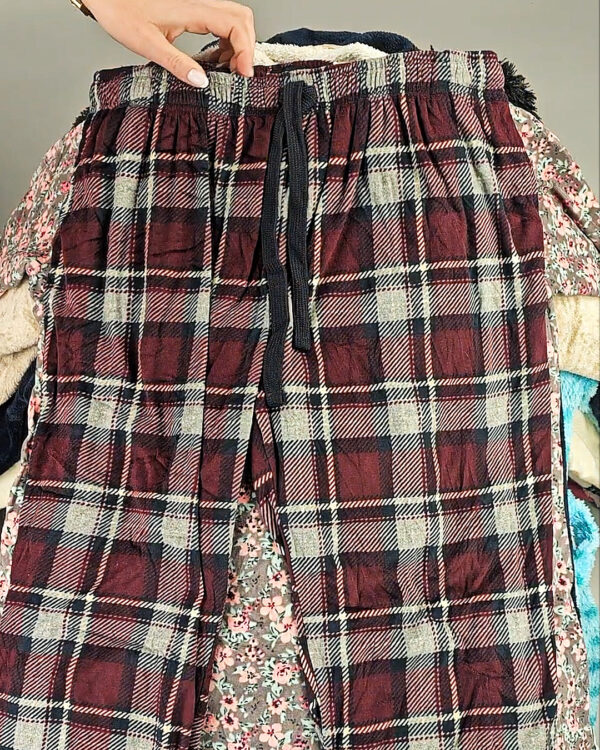 Фотография  592 - Халаты+пижамы флис Англия (SLEEPWEAR PREMIUM)#20 кг, ЛОТ СХ-0290 оптом в Петропавловске-Камчатском и Камчатском крае