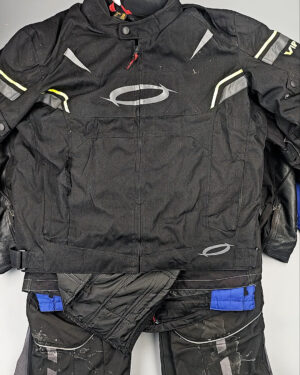 Фотография  586 - МОТО одежда mix БМ#20 кг, ЛОТ СХ-0278 оптом в Петропавловске-Камчатском и Камчатском крае